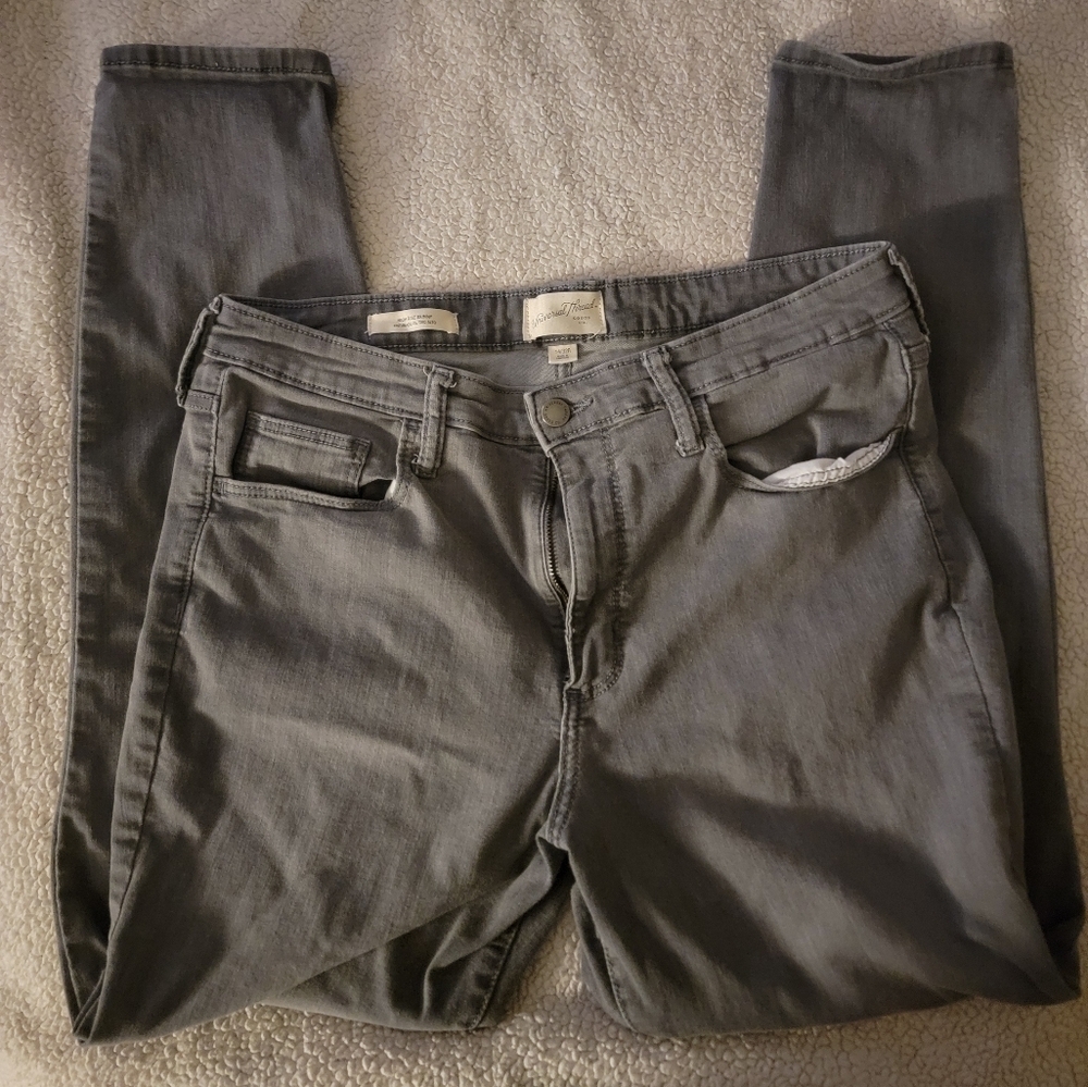 Universal Thread Gray Jeans Sz 14